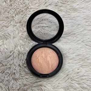 MAC Cosmetics Mineralize skin finish porcelain pink